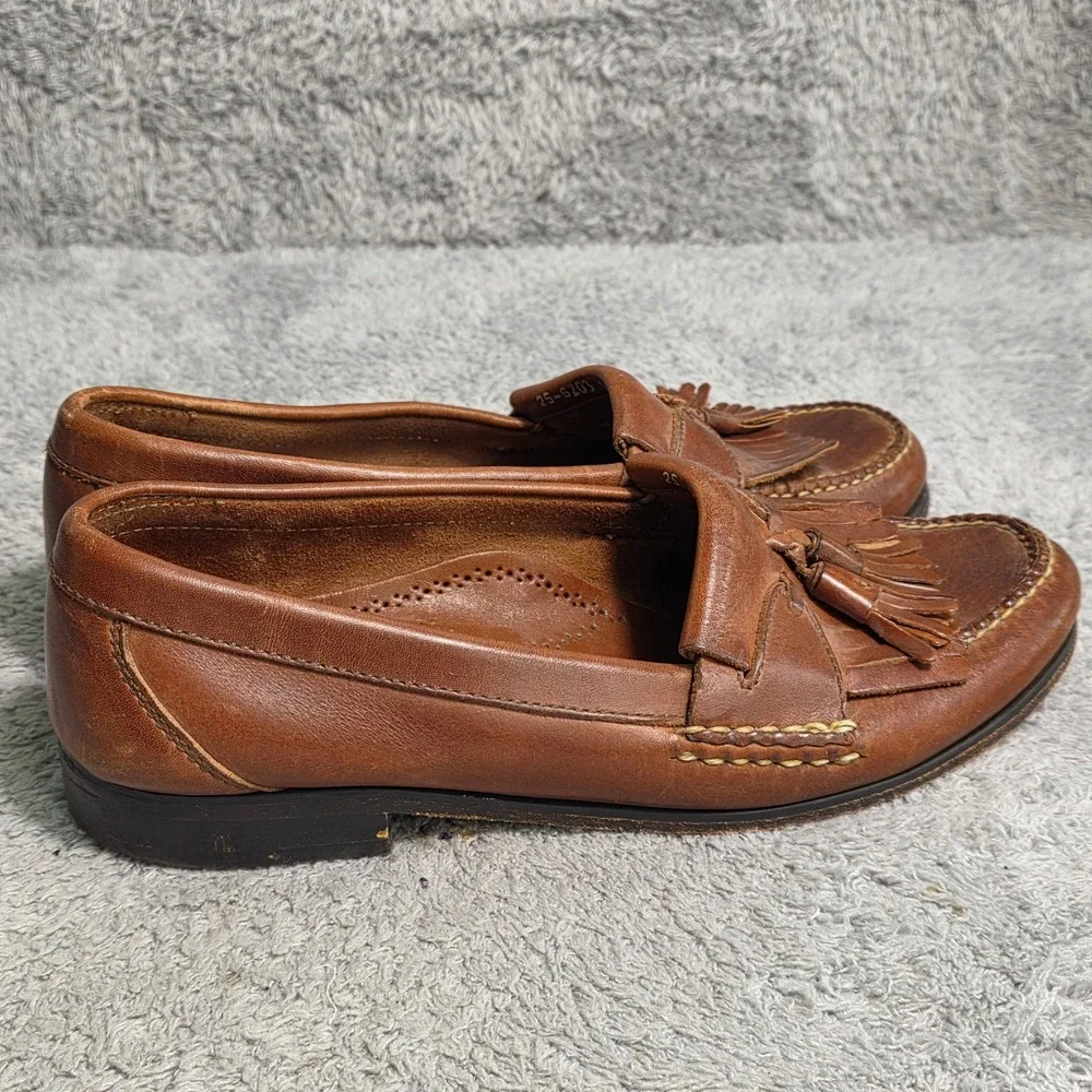 Johnston & Murphy brand johnston